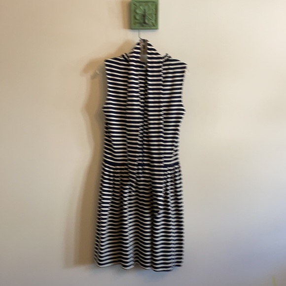 Dress navy white stripe with tie belt. - Picture 6 of 7